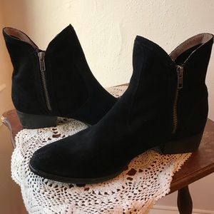 Seychelles Lucky Penny Bootie NWOT
